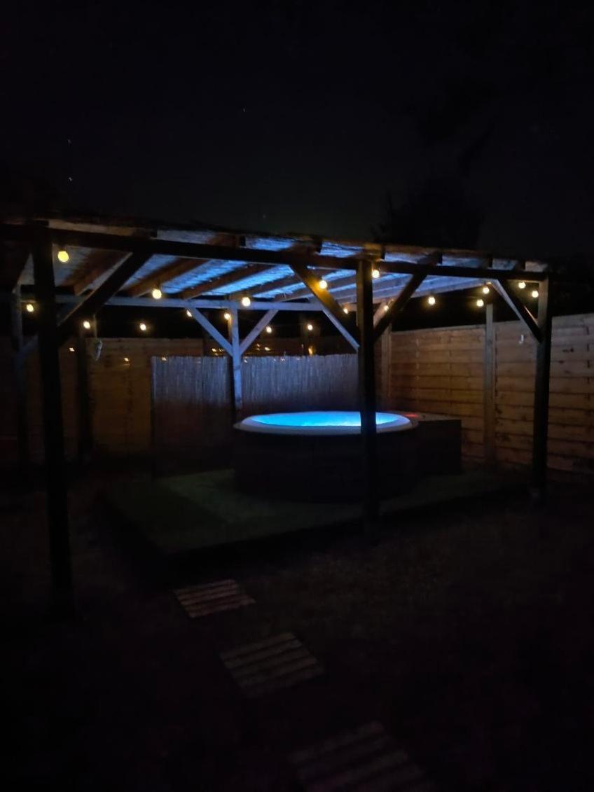 Dependance Privee A La Campagne Avec Spa Saint-Cirice Kültér fotó