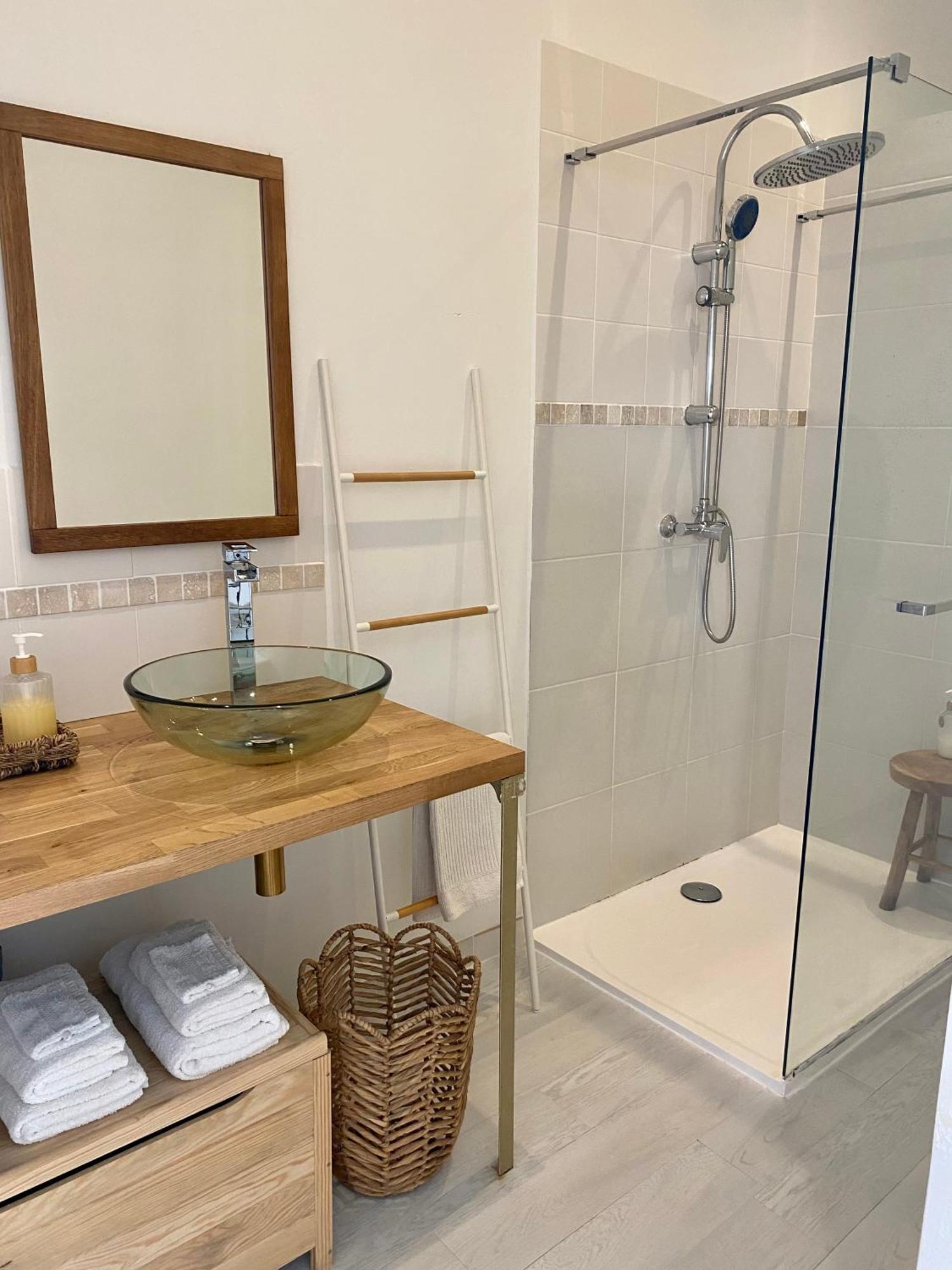 Dependance Privee A La Campagne Avec Spa Saint-Cirice Kültér fotó